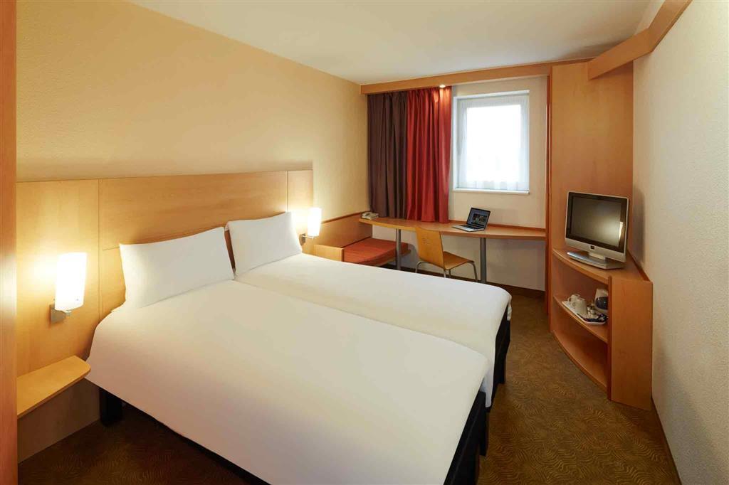 Novotel Reading Centre Екстер'єр фото